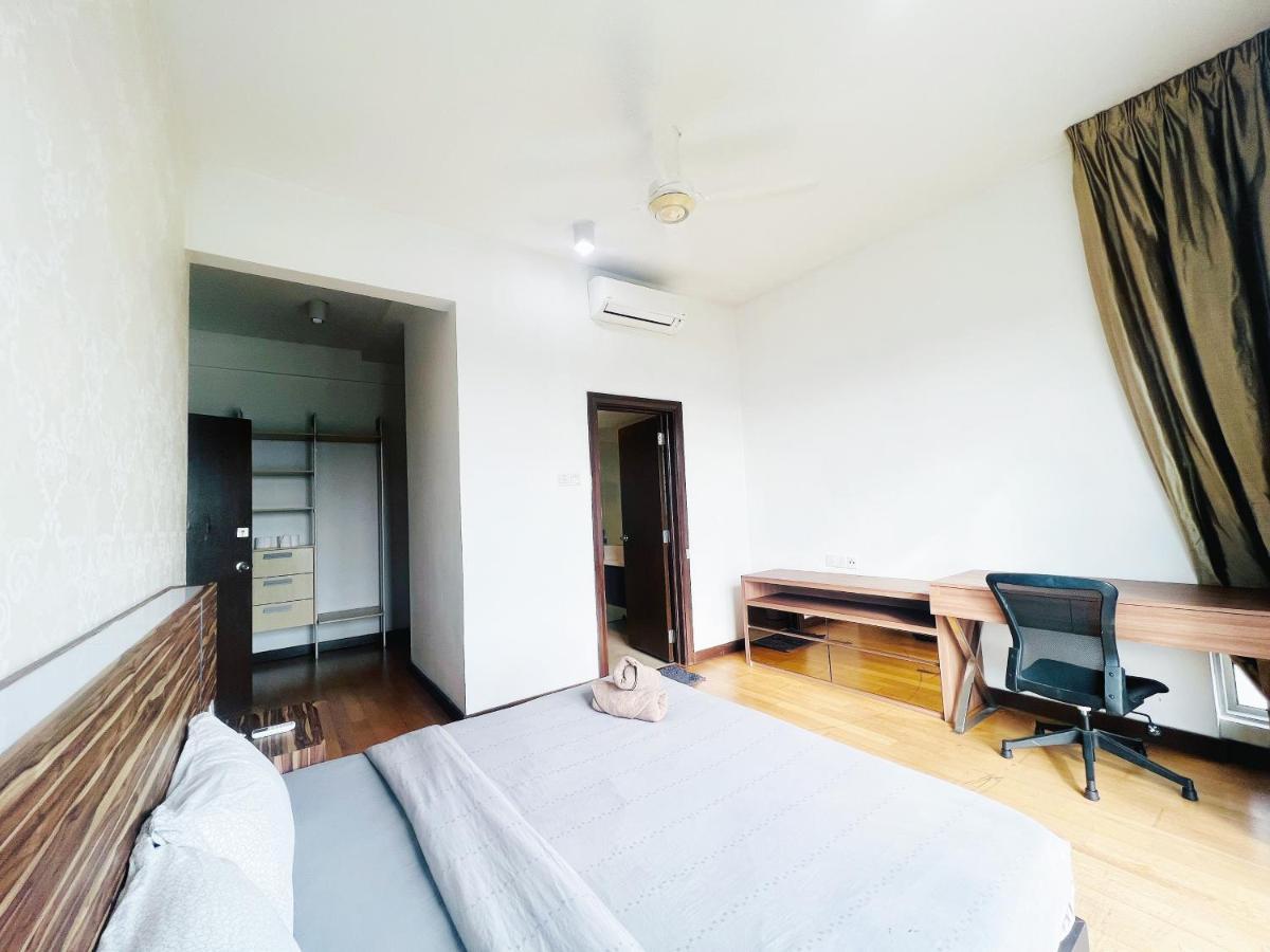 Regalia Apartment *
